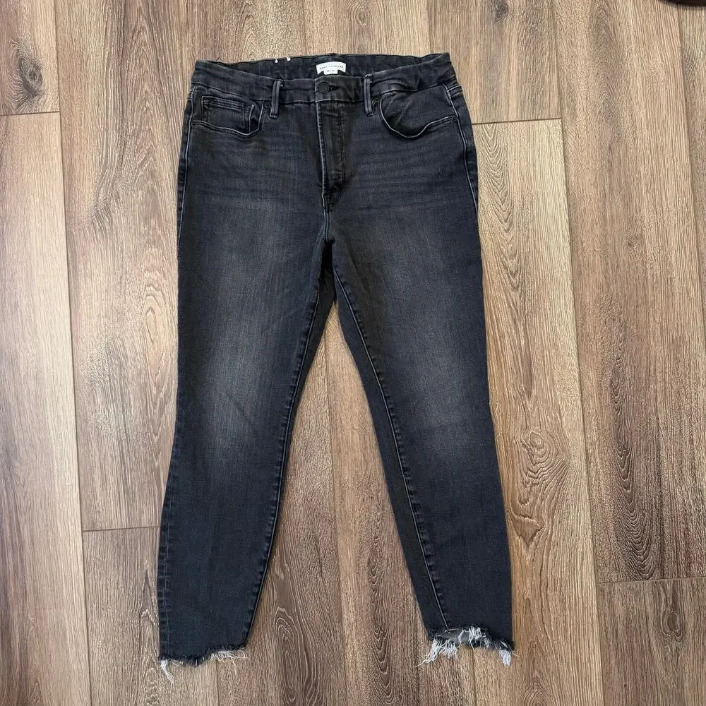 Good American Good Petite Frayed Skinny Jeans in a gray-black stretch denim